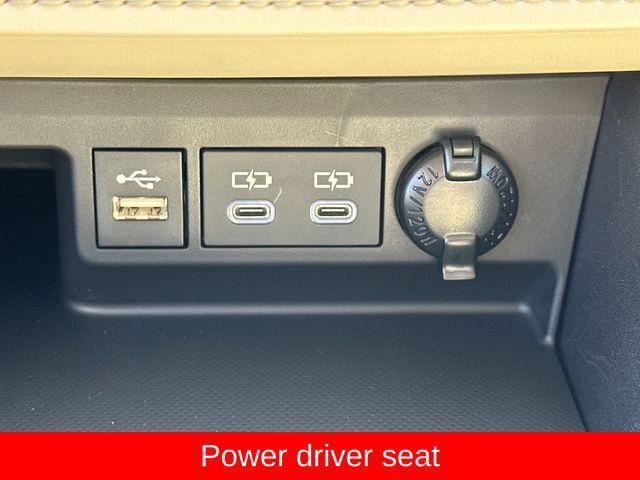 new 2025 Toyota Highlander Hybrid car, priced at $51,628