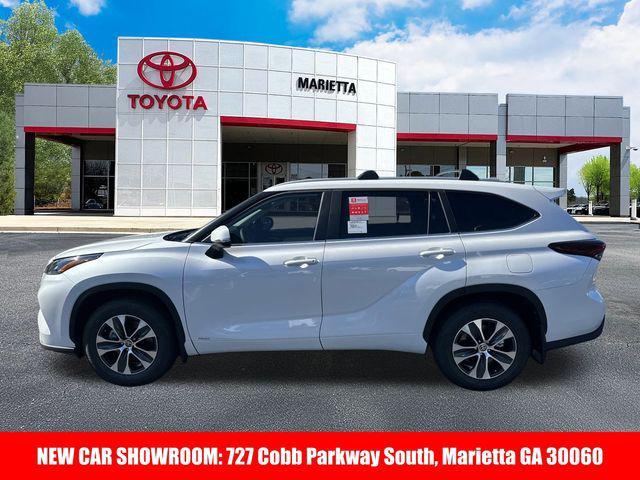 new 2025 Toyota Highlander Hybrid car, priced at $51,628