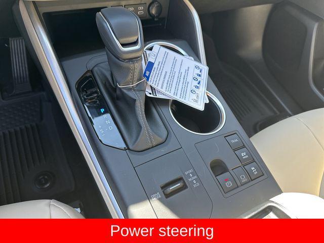 new 2025 Toyota Highlander Hybrid car, priced at $51,628