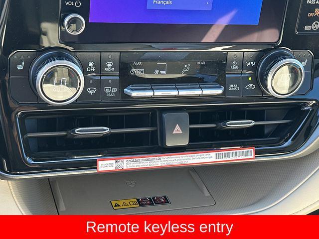 new 2025 Toyota Highlander Hybrid car, priced at $51,628