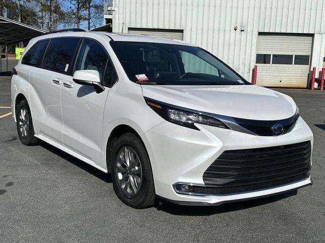 used 2024 Toyota Sienna car, priced at $47,287