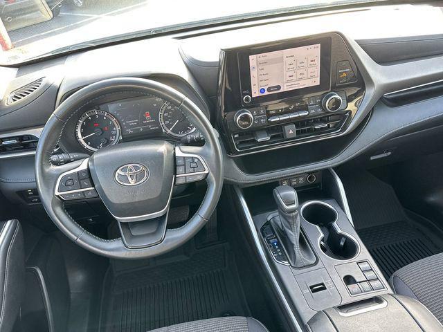 used 2023 Toyota Highlander car, priced at $34,636