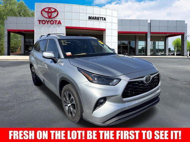 used 2023 Toyota Highlander car, priced at $38,793