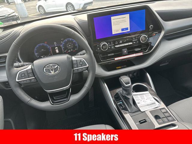 new 2025 Toyota Highlander car, priced at $49,651