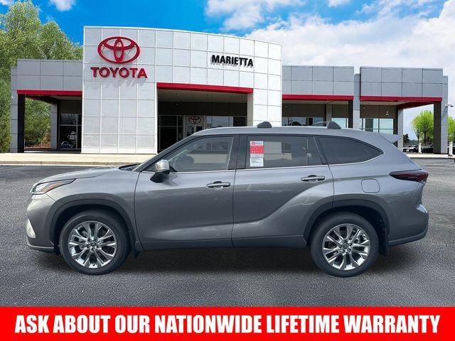 new 2025 Toyota Highlander car, priced at $49,651