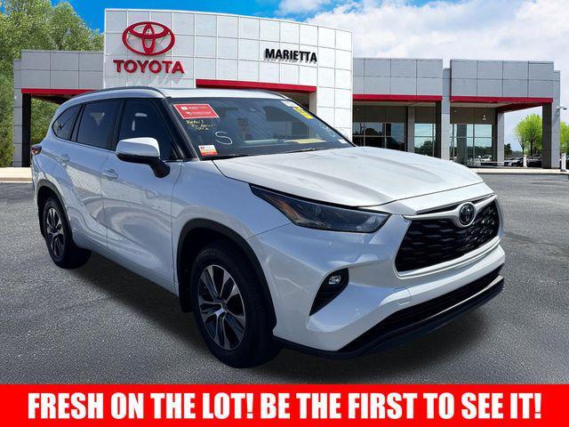 used 2023 Toyota Highlander car, priced at $37,847