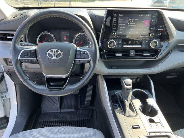 used 2021 Toyota Highlander car, priced at $31,984