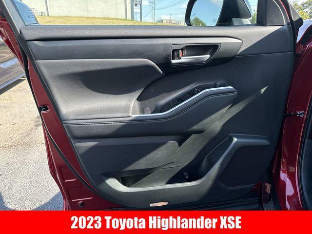 used 2023 Toyota Highlander car, priced at $44,552