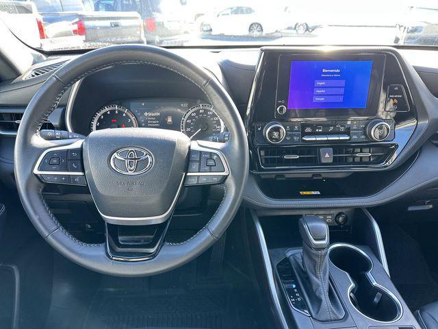 used 2024 Toyota Highlander car, priced at $44,986