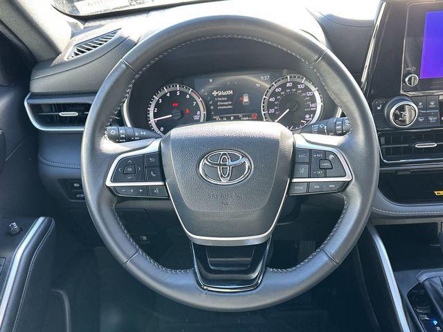 used 2024 Toyota Highlander car, priced at $44,986