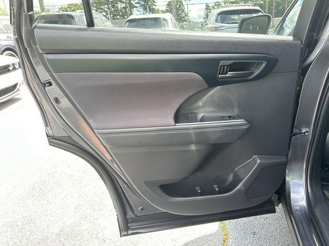 used 2024 Toyota Highlander car, priced at $43,986