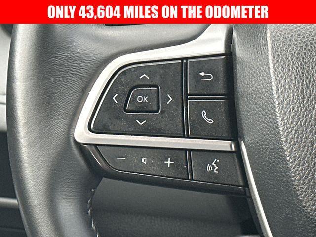 used 2023 Toyota Highlander car, priced at $31,486
