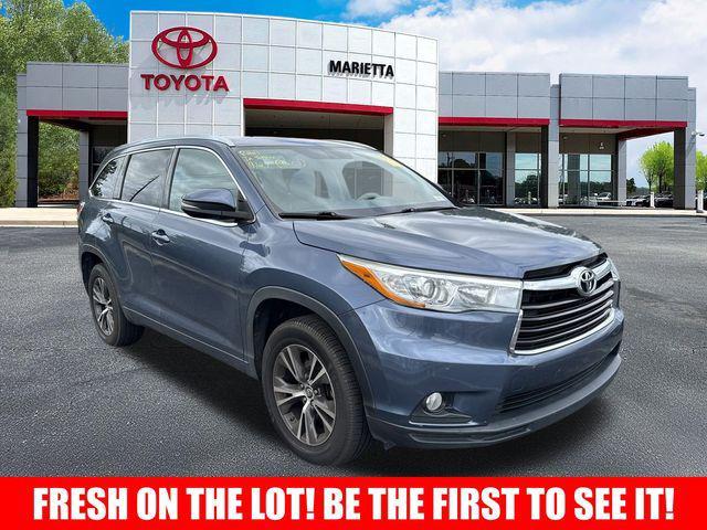 used 2016 Toyota Highlander car, priced at $18,672