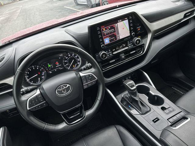 used 2020 Toyota Highlander car, priced at $34,986