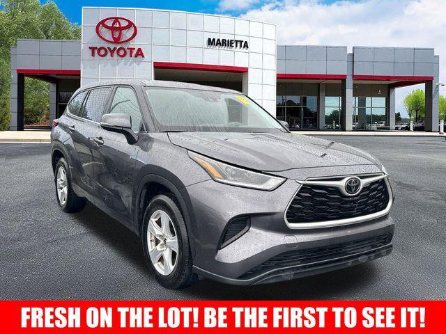 used 2021 Toyota Highlander car, priced at $27,999