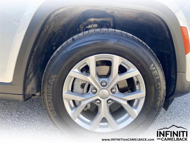 used 2023 Jeep Grand Cherokee car, priced at $25,997