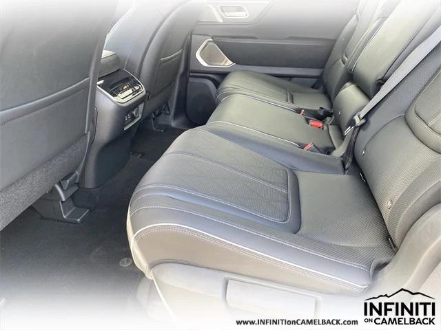 new 2025 INFINITI QX80 car, priced at $99,924
