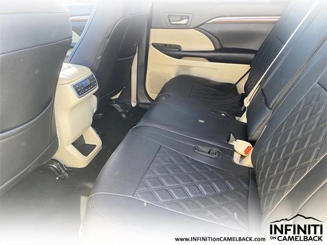 used 2019 Toyota Highlander car, priced at $26,999