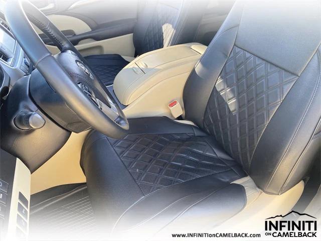 used 2019 Toyota Highlander car, priced at $26,999