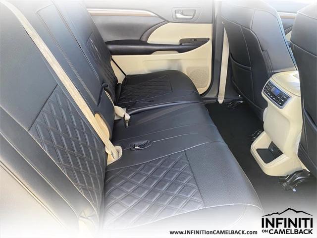 used 2019 Toyota Highlander car, priced at $26,999