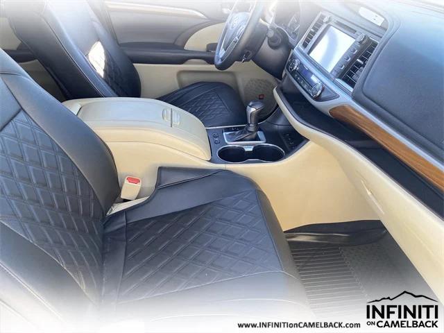 used 2019 Toyota Highlander car, priced at $26,999