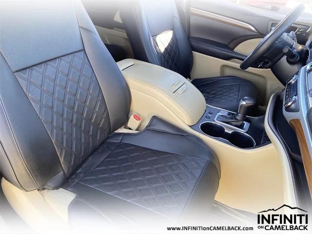 used 2019 Toyota Highlander car, priced at $26,999