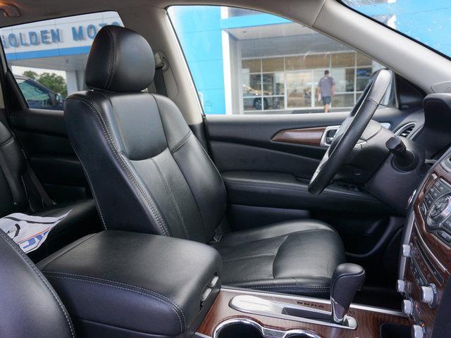 used 2020 Nissan Pathfinder car