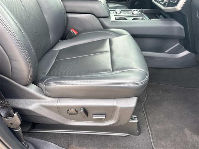 used 2024 Ford Expedition car, priced at $50,925