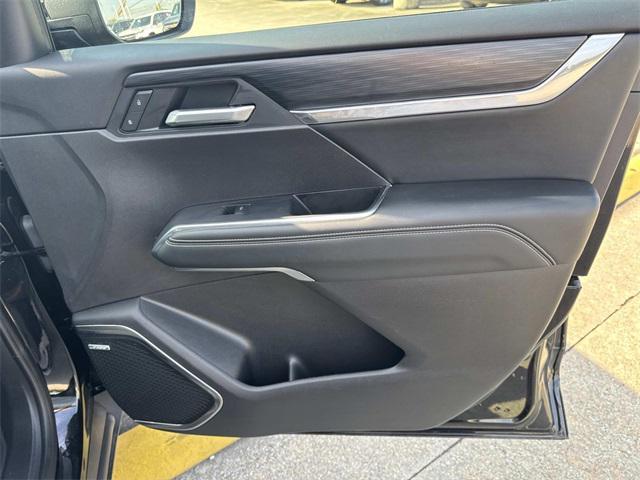 used 2025 GMC Acadia car, priced at $38,959