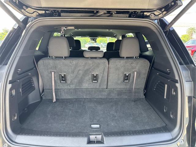 used 2025 GMC Acadia car, priced at $38,959