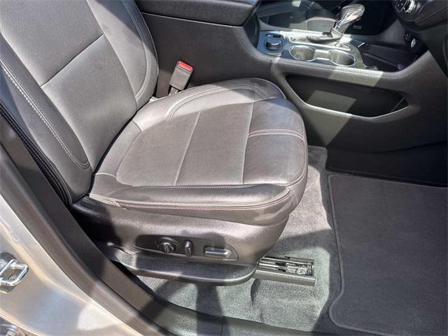 used 2022 Chevrolet Traverse car, priced at $30,500