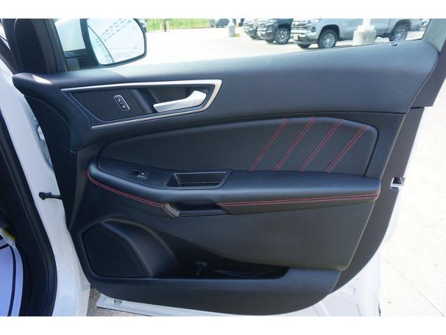 used 2022 Ford Edge car