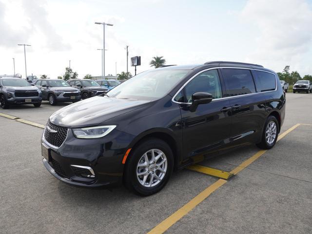 used 2022 Chrysler Pacifica car, priced at $23,925