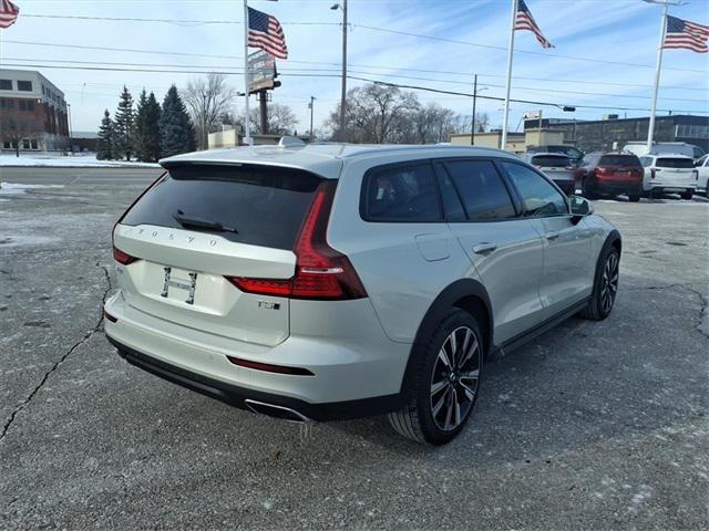 used 2021 Volvo V60 Cross Country car, priced at $24,972