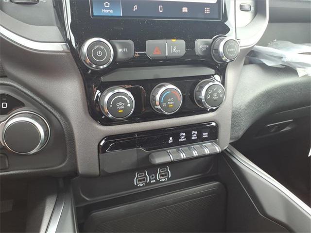 new 2025 Ram 1500 car, priced at $43,352