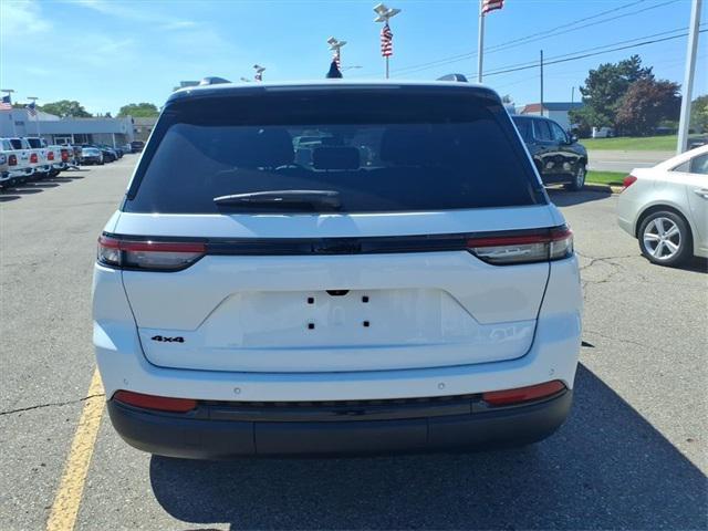 used 2023 Jeep Grand Cherokee car, priced at $32,629