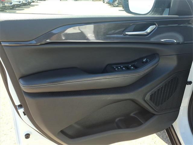 used 2023 Jeep Grand Cherokee car, priced at $32,629