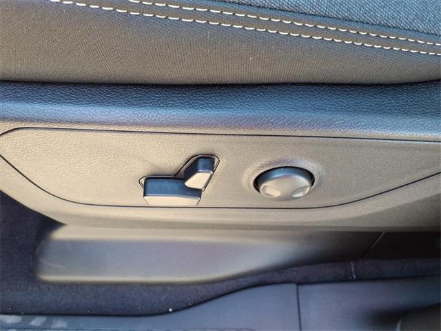 new 2025 Ram 1500 car, priced at $46,616