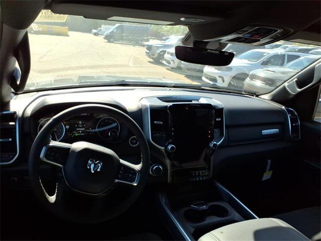 new 2025 Ram 1500 car, priced at $46,616