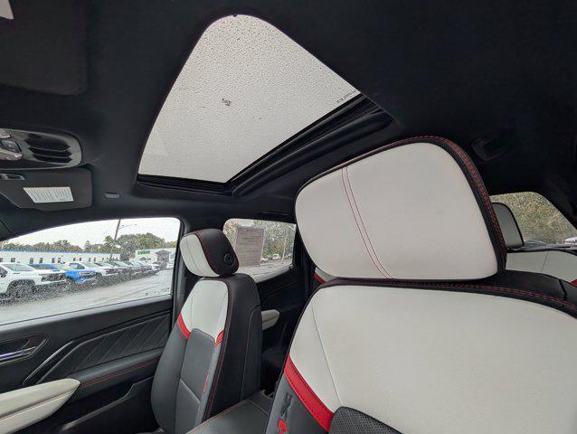 used 2024 GMC Canyon car, priced at $50,430