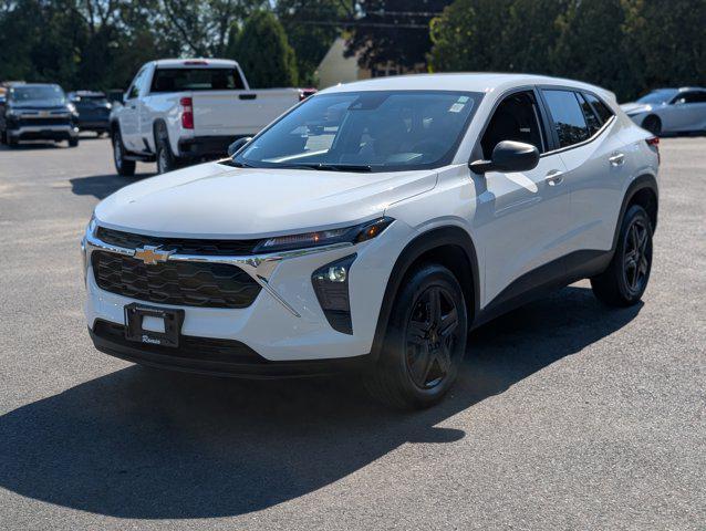 used 2024 Chevrolet Trax car, priced at $19,906