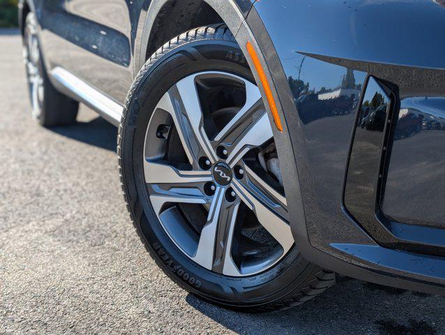 used 2022 Kia Sorento Plug-In Hybrid car, priced at $29,705