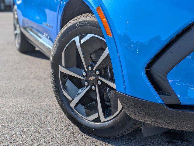 new 2025 Chevrolet Equinox EV car, priced at $47,385