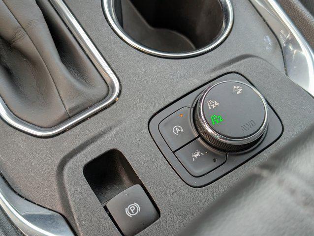 used 2022 Chevrolet Traverse car, priced at $33,900