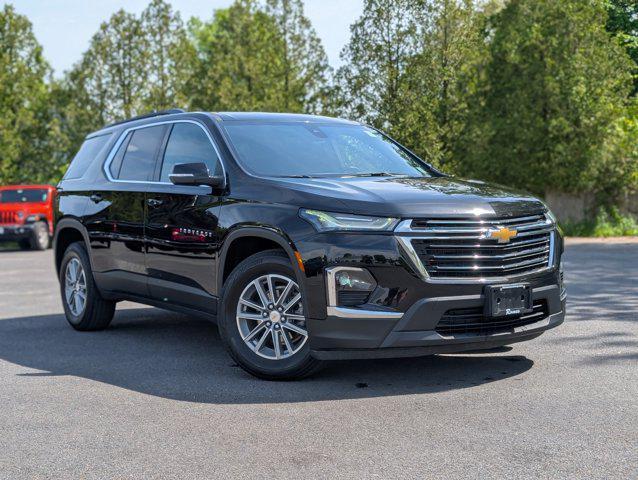 used 2022 Chevrolet Traverse car, priced at $33,900
