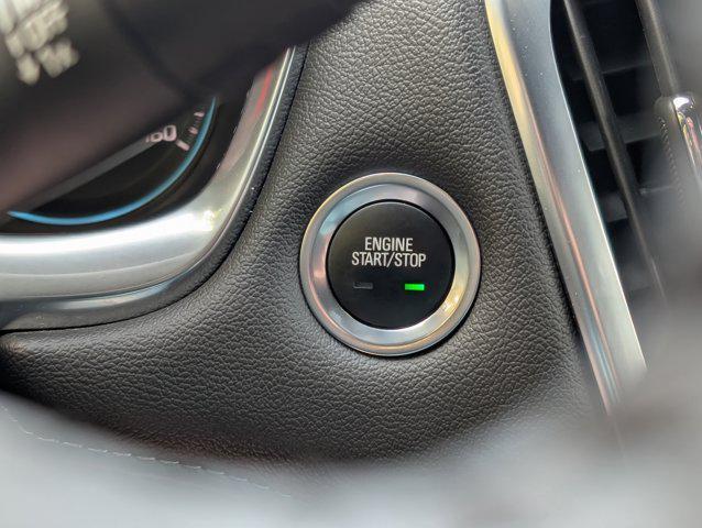 used 2022 Chevrolet Traverse car, priced at $33,900