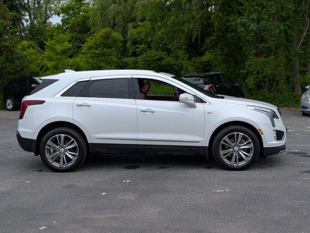 used 2022 Cadillac XT5 car, priced at $33,700