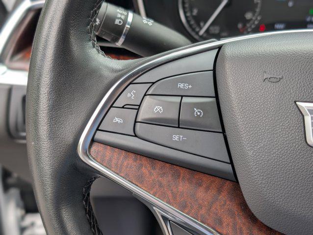 used 2022 Cadillac XT5 car, priced at $33,700