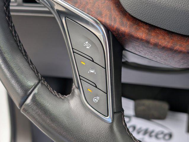 used 2022 Cadillac XT5 car, priced at $33,700