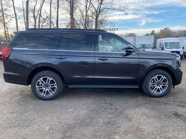 new 2025 Ford Expedition car, priced at $72,840